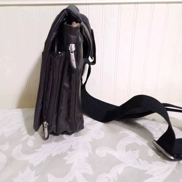 NEW Travelon Dark Brown 100% Leather Small Crossbody Anti-Theft Travel Bag Purse - Picture 12 of 16